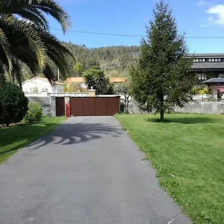 En El Centro De Cantabria , Con Piscina.