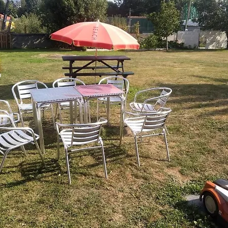 Semesterbostad En El Centro De Cantabria , Con Piscina.