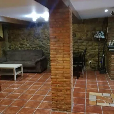 Semesterbostad En El Centro De Cantabria , Con Piscina. *